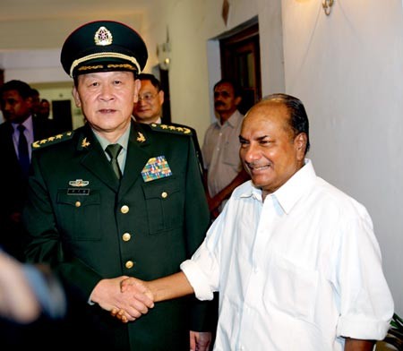 Bộ trưởng Quốc phòng Trung Quốc Lương Quang Liệt gặp gỡ Bộ trưởng Quốc phòng Ấn Độ AK Antony ngày 04/9